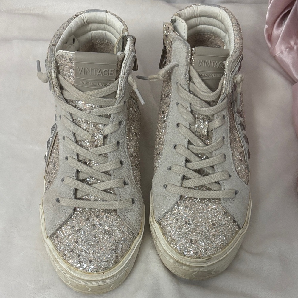 Vintage Women's Sparkling High-Top Sneakers - Silver Glitter